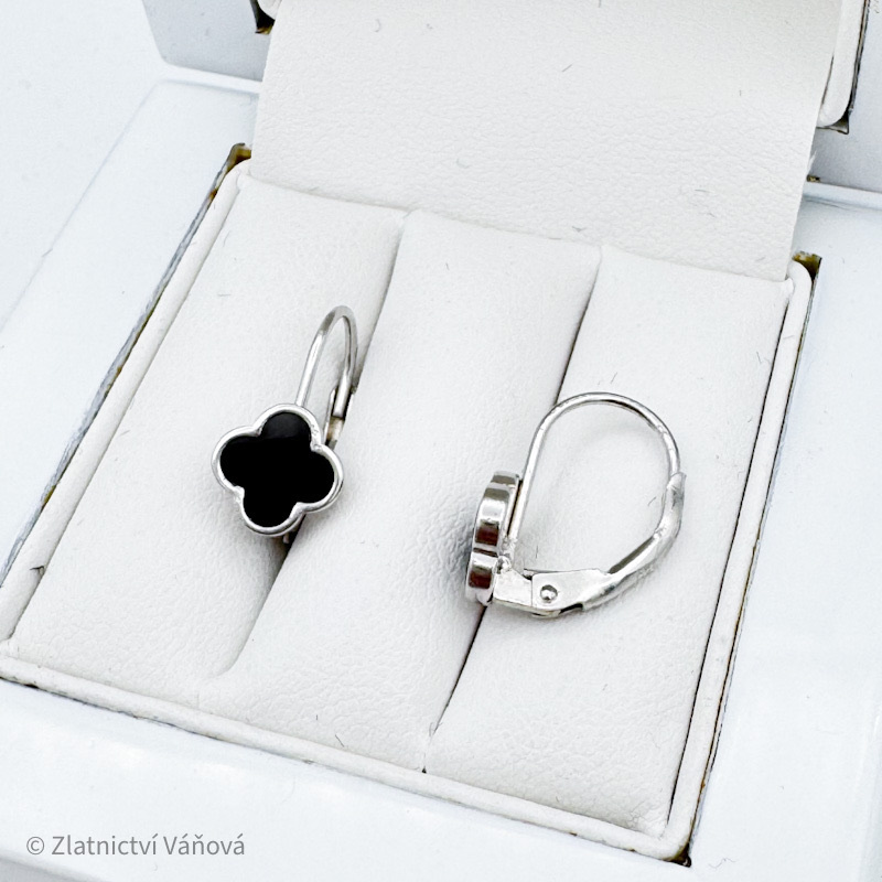 Stříbrné náušnice VC s onyxem na klapku